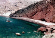 red_beacn_santorini2.jpg